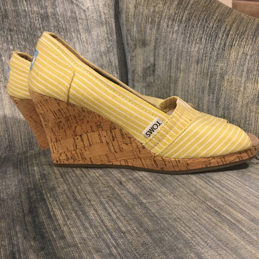 TOMS wedges yellow pinstripe.